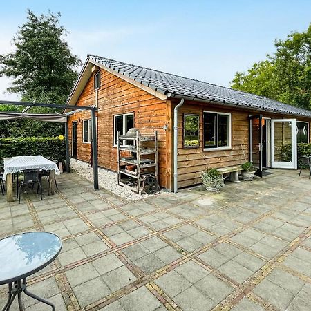 Gorgeous Home In Loosdrecht With Kitchen Exterior foto